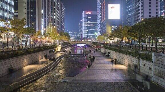 首尔清溪川公园夜间的时间流逝