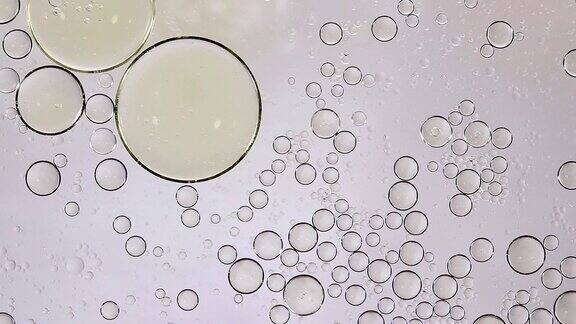 泡沫油上的水白色