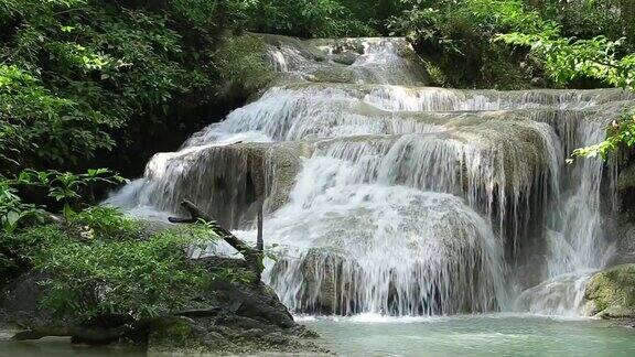 泰国以西的瀑布(四面瀑布)