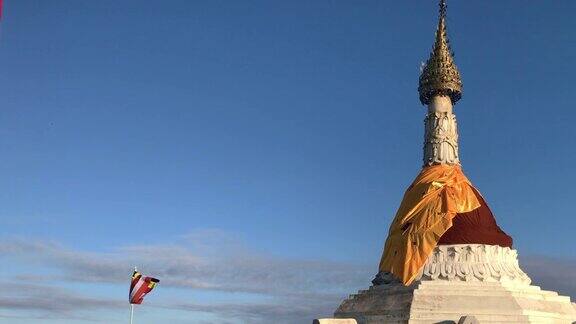风景佛教寺庙在Mulayit山顶缅甸