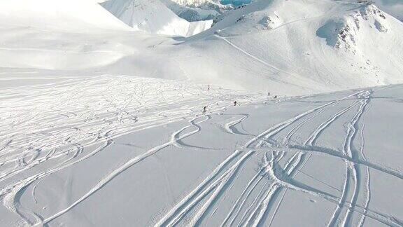 滑雪胜地滑雪场