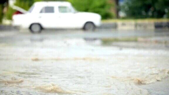 洪水驾驶