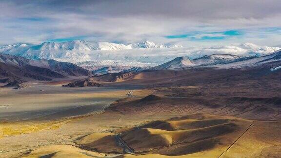 新疆地形地貌鸟瞰图