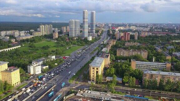 俄罗斯阳光明媚的夏日莫斯科著名城市景观交通大道空中全景4k