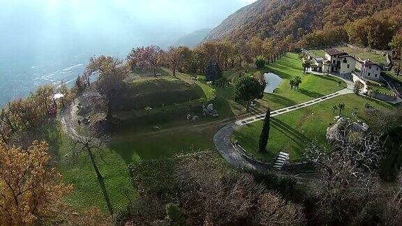 意大利阿尔卑斯山的空中山村