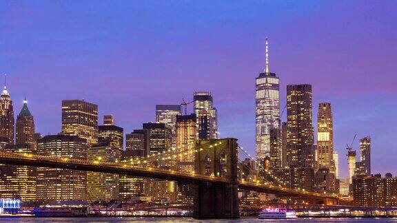 时光流逝:日落时分的布鲁克林大桥纽约美国