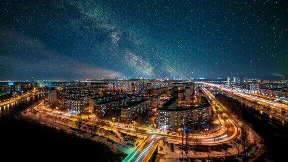 夜晚的星空和城市的时间流逝