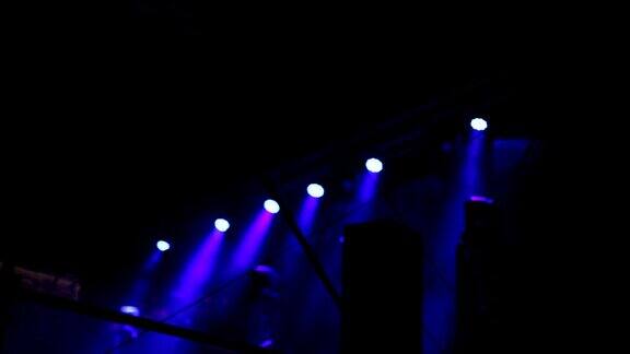 音乐会的舞台灯光
