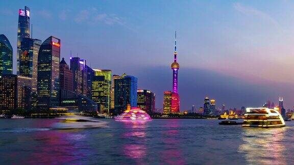 夕阳下的上海