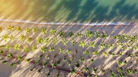 泰国芭堤雅海岸空中无人机拍摄的美丽海景