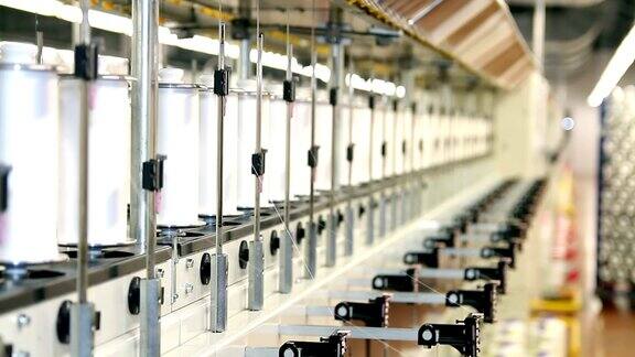 纺织工业纱线在机器中的运行