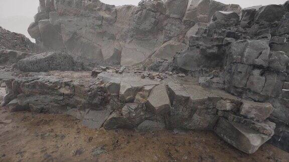 电影岩石形成雨在沙漠4K