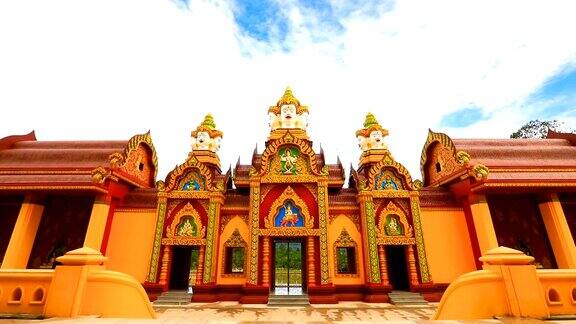 WatMahatadvachiramongkholTemple(WatBangtong)是泰国甲米的地标性旅游景点