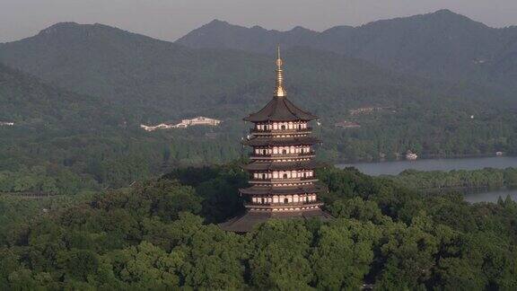 苏堤雷峰塔与西湖全景航拍