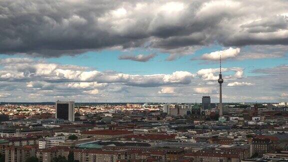 4k时间流逝:鸟瞰图柏林城市景观