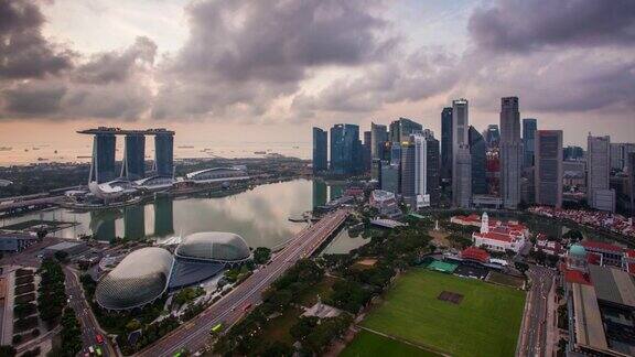 新加坡的时间从日落到夜晚鸟瞰图
