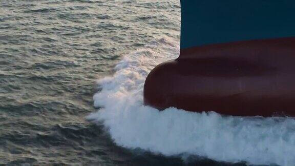 航拍海上液化石油气油轮