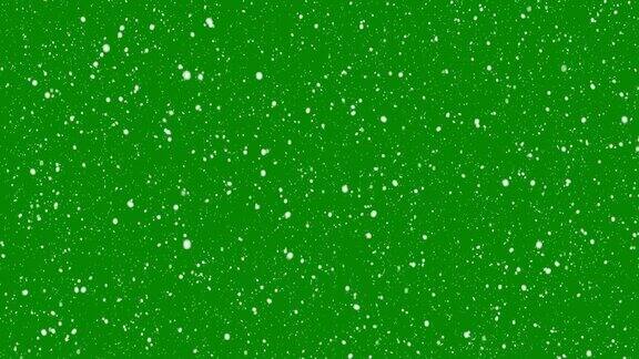 雪隔离色度键下落现实动画在葛兰屏幕背景在4K合成慢镜头大的和小的雪花阿尔法通道强烈绿色盒子风暴可循环-股票视频