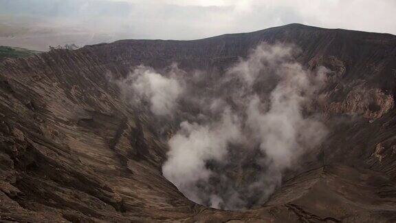 GunungBromo火山口