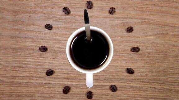 咖啡时间一杯咖啡和一个咖啡豆的时钟