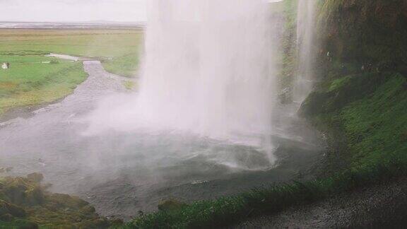 冰岛的Seljalandsfoss瀑布特写镜头