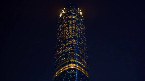 夜景广州市ifc大厦顶前全景4k时间跨度中国