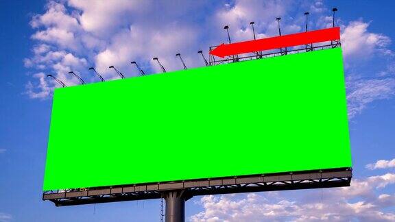 绿幕大广告牌和云浮时光流逝