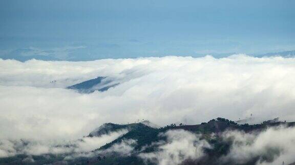 云雾飘过高山