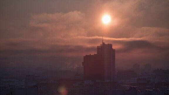 明斯克市中心日落天空屋顶全景4k时间间隔白俄罗斯
