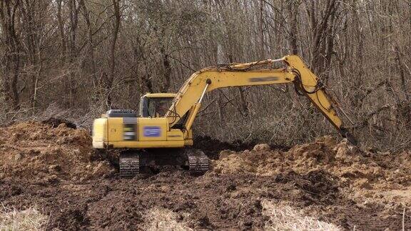 挖土机斗在工地挖土履带挖掘机挖掘挖掘机