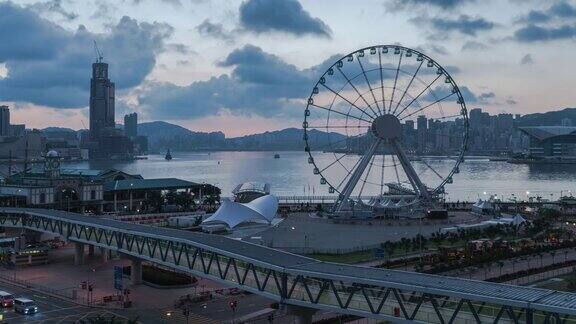 大摩天轮在香港城市的日出