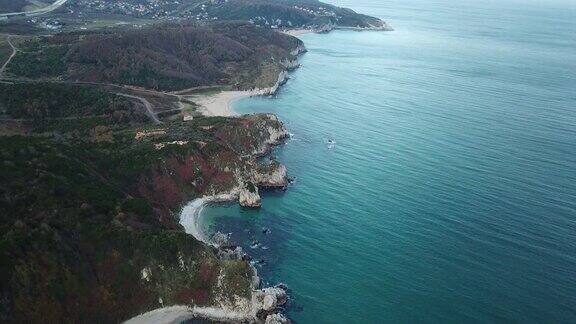 鸟瞰图的海岸线和海滩在伊斯坦布尔黑海