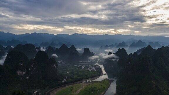 桂林山水甲天下中国