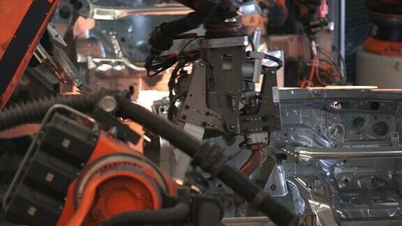 HD机器人焊接车身