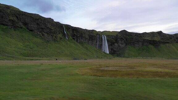 冰岛瀑布Seljalandsfoss(空中4K无人机视频)