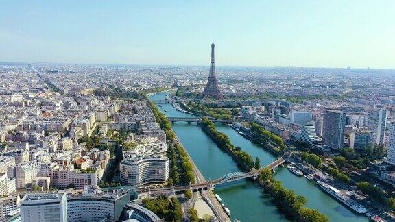 航拍法国巴黎埃菲尔铁塔与塞纳河