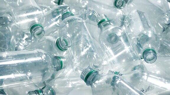 回收空塑料瓶