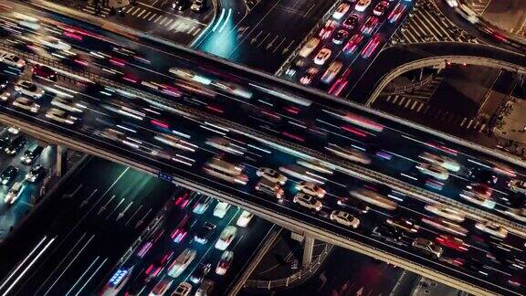 HAZO多个高速公路夜间高峰时刻的交通北京中国