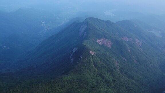 中国五大名山之一的南岳衡山