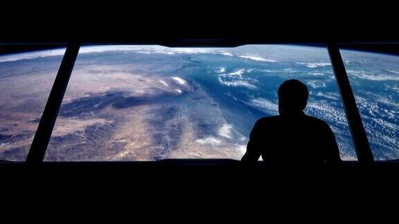 宇航员从轨道上看地球