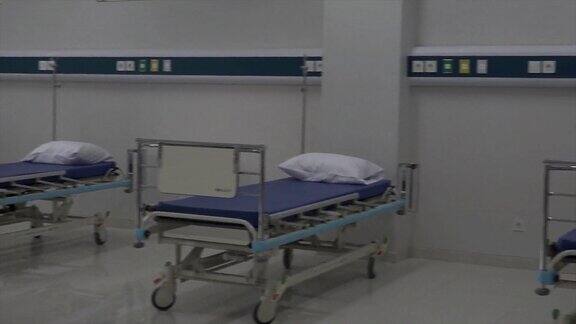 设备齐全的病房有2张床位