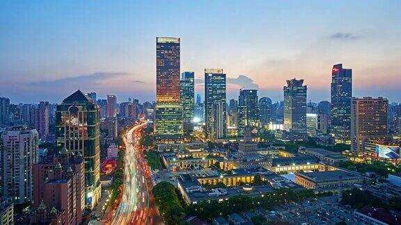 4K:日落到夜晚的上海城市景观中国