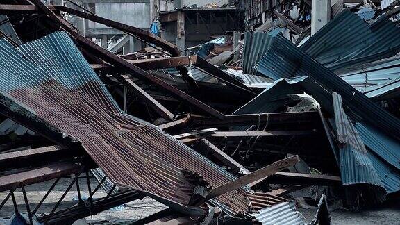 日本福岛2011年3月11日:海啸过后仓库被毁只剩下一片废墟