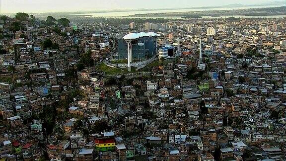 里约热内卢贫民区上空的吊船航拍