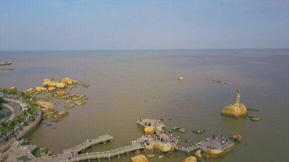 珠海市白天时间著名的渔女纪念碑湾航拍全景4k中国