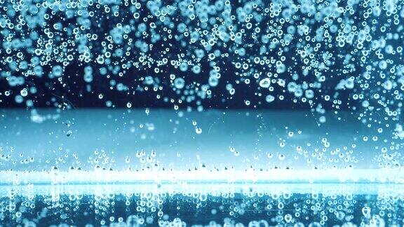 美丽的泡泡在水中深蓝色的背景缓慢的运动
