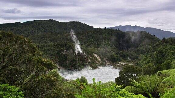 煎锅新西兰湖