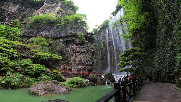 三峡大瀑布