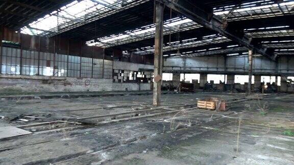 摧毁了东欧的旧工厂