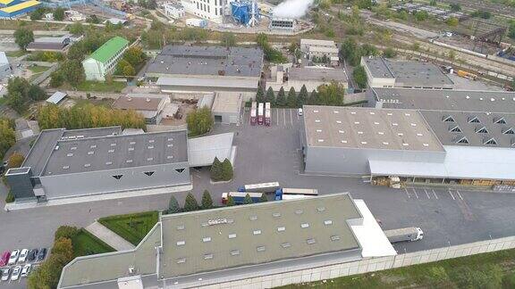 现代工厂鸟瞰图工厂与现代设计俯视图飞越现代工厂